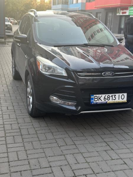 Ford Escape зі США — деталі кузова після підготовки